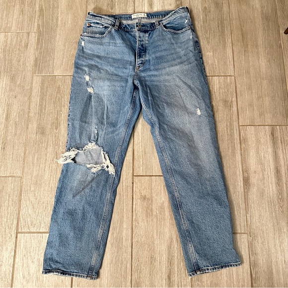 Abercrombie & Fitch Denim - Abercrombie and Fitch The Dad High Rise Jeans